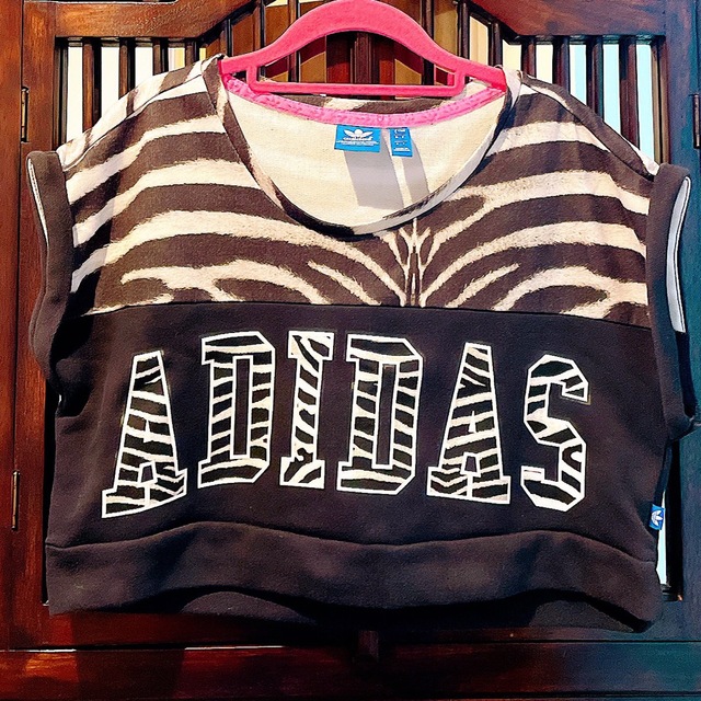 adidas(アディダス)のアディダス きゃりーぱみゅぱみゅ ゼブラ柄 Tシャツ ジャージ ヨガウェア レディースのトップス(Tシャツ(半袖/袖なし))の商品写真