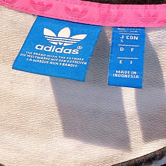 adidas(アディダス)のアディダス きゃりーぱみゅぱみゅ ゼブラ柄 Tシャツ ジャージ ヨガウェア レディースのトップス(Tシャツ(半袖/袖なし))の商品写真