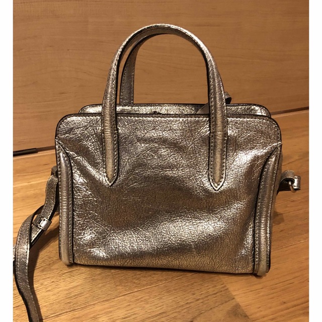 Alexander McQueen(アレキサンダーマックイーン)のアレキサンダーマックイーン 2wayバッグ スカルパドックロック シルバー銀 レディースのバッグ(ショルダーバッグ)の商品写真