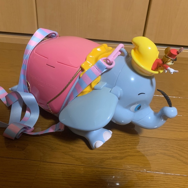 Disney(ディズニー)のポップコーンバケット　ダンボ エンタメ/ホビーのおもちゃ/ぬいぐるみ(キャラクターグッズ)の商品写真