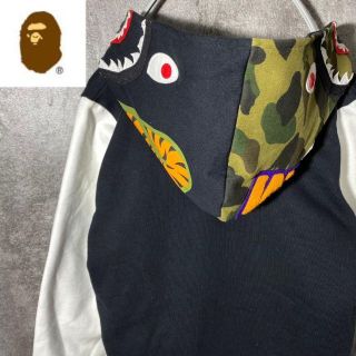 アベイシングエイプ(A BATHING APE)の[大人気]　アベイシングエイプ　スタジャン　シャーク　希少　カモ柄　存在感◎(スタジャン)