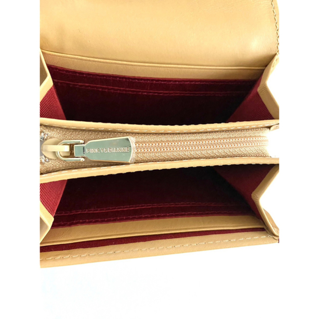 Pinky&Dianne(ピンキーアンドダイアン)の【新品】Pinky&Dianne 二つ折り財布 キャビア レッド レディースのファッション小物(財布)の商品写真