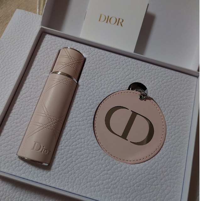 Dior(ディオール)のDior　バースデーギフト　　ミスディオール　トラベルスプレー　セット エンタメ/ホビーのコレクション(ノベルティグッズ)の商品写真