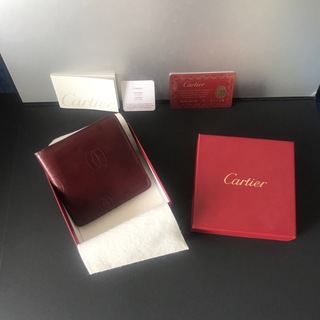 カルティエ(Cartier)のカルティエ　Cartier  二つ折財布　折れ財布　箱と説明書、証明書付き(財布)