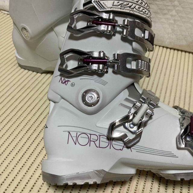 NORDICA(ノルディカ)のノルディカ　NORDICA スキーブーツNXT sp55W 23-23.5cm スポーツ/アウトドアのスキー(ブーツ)の商品写真