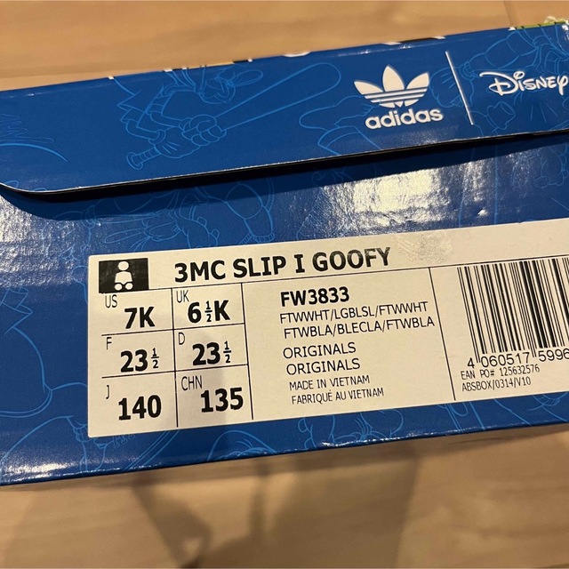 adidas(アディダス)の【美品】adidas×Disney グーフィー柄スリッポン　14㎝ キッズ/ベビー/マタニティのベビー靴/シューズ(~14cm)(スニーカー)の商品写真