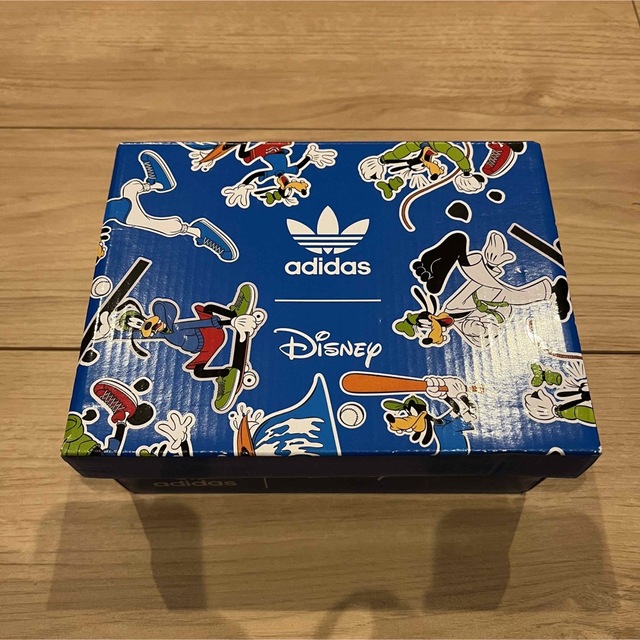 adidas(アディダス)の【美品】adidas×Disney グーフィー柄スリッポン　14㎝ キッズ/ベビー/マタニティのベビー靴/シューズ(~14cm)(スニーカー)の商品写真