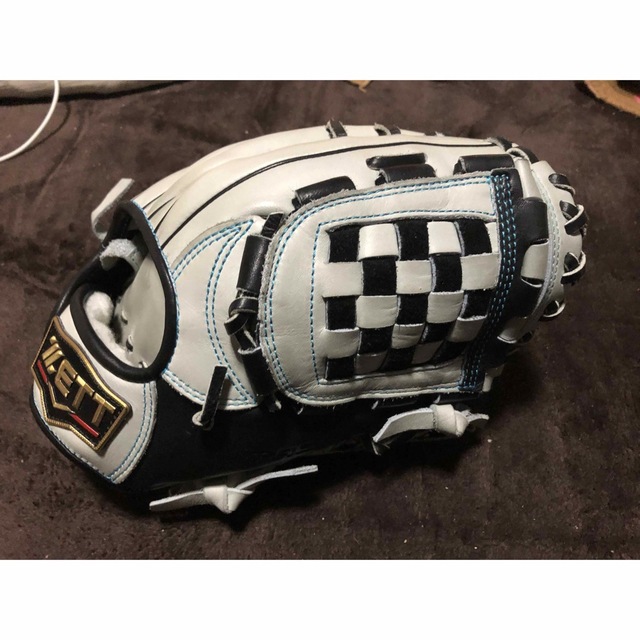 ZETT軟式源田モデル。美品。湯もみ型付け済み。小指二本入れ