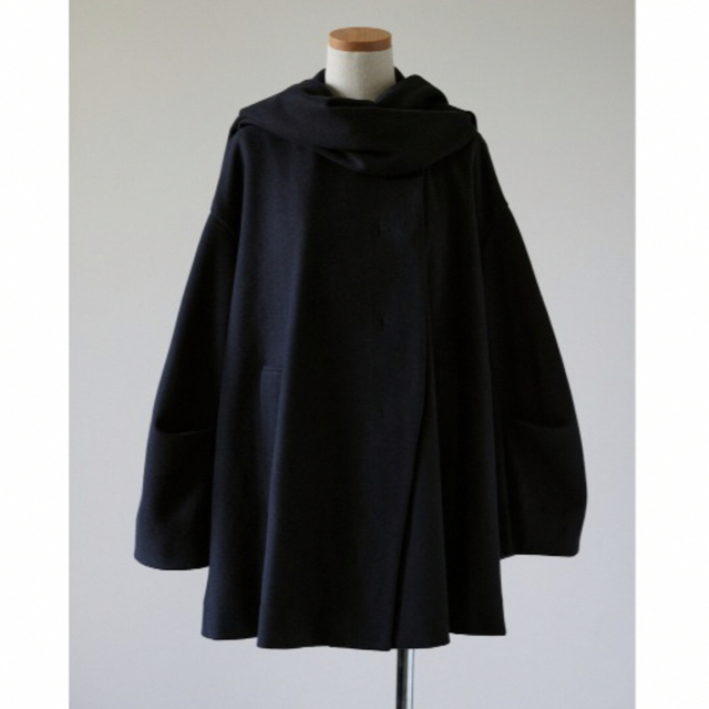 TODAYFUL(トゥデイフル)のネイビー マフラー付きコート レディースのジャケット/アウター(ポンチョ)の商品写真