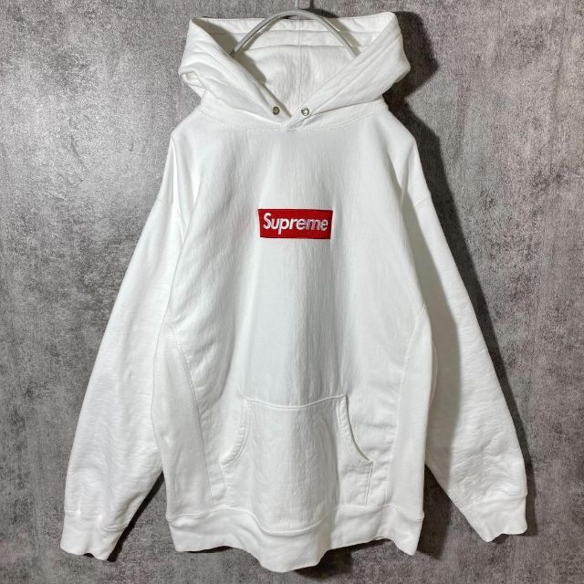 Supreme(シュプリーム)の[大人気] シュプリーム　パーカー　ボックスロゴ　レア◎　ホワイト◎　ゆるだぼ◎ メンズのトップス(パーカー)の商品写真