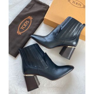 トッズ(TOD'S)の限定セール！新品未使用　トッズ　ショートブーツ　36(ブーツ)