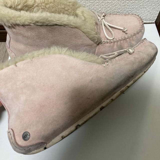 UGG(アグ)のUGGのピンクブーツ　23センチ レディースの靴/シューズ(ブーツ)の商品写真