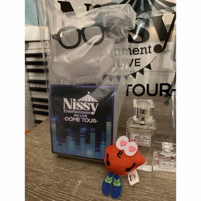 Nissy ペンライト（新品未開封）&Dior ヘアミスト現品サイズ