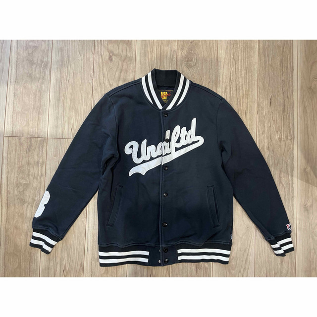 UNDEFEATED(アンディフィーテッド)のUNDEFEATED アンディフィーテッド　アウター　ジャケット　スタジャン メンズのジャケット/アウター(ブルゾン)の商品写真