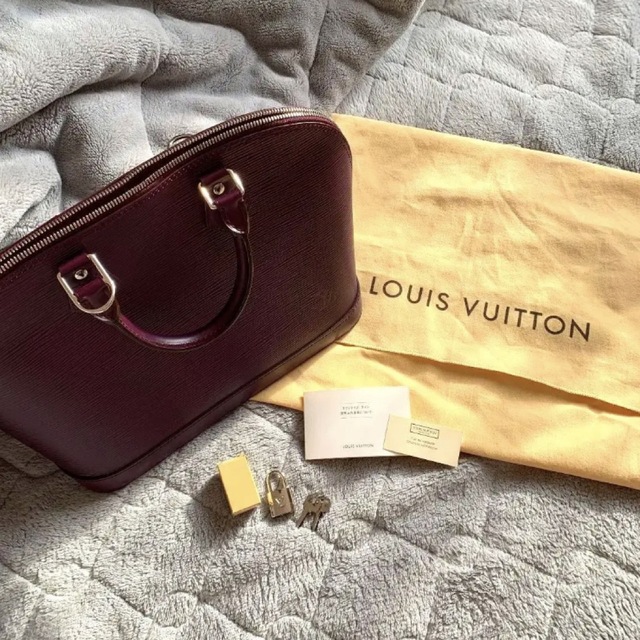 LOUIS VUITTON - Louis Vuitton ルイヴィトン エビ アルマ PM ハンドバッグ