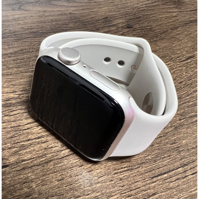 Apple(アップル)のApple Watch SE (2nd Gen) 第二世代　GPSモデル メンズの時計(腕時計(デジタル))の商品写真