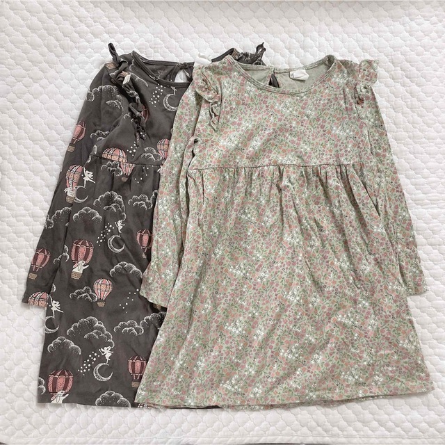 H&M(エイチアンドエム)のH&M キッズ プリントワンピース 2枚セット キッズ/ベビー/マタニティのキッズ服女の子用(90cm~)(ワンピース)の商品写真