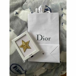 ディオール(Dior)のディオール　スター　ブローチ　新品未開封(ブローチ/コサージュ)