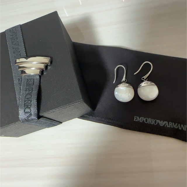 EMPORIO ARMANI ピアス