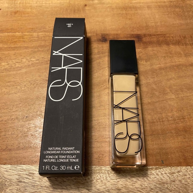 NARS ナチュラルラディアントロングウェアファンデーション　6607