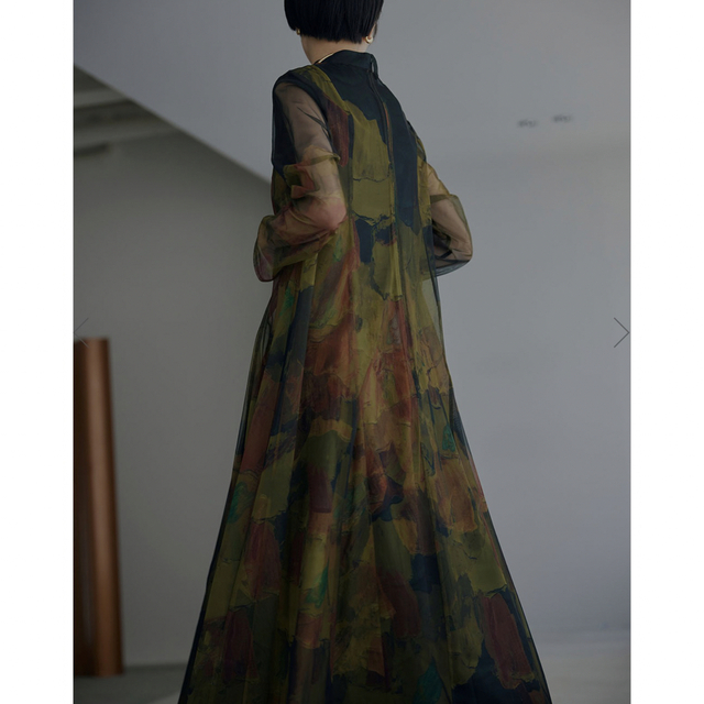 AMERI / UND GYPSUM ART DRESS | www.jarussi.com.br