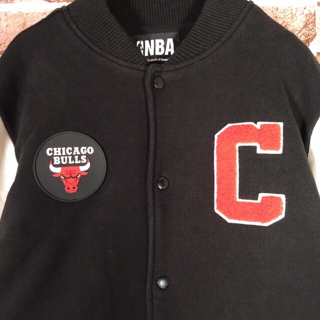 ☆NBA☆シカゴブルズ☆スタジャン☆チームワッペン☆刺繍ビッグロゴ- ☆NBA☆シカゴブルズ☆スタジャン☆チームワッペン☆刺繍ビッグロゴ-