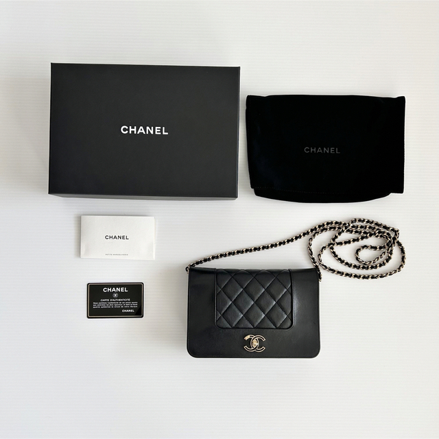 CHANEL(シャネル)の【RIRIRI ＊ 様専用】CHANELマドモアゼル チェーンウォレット   レディースのバッグ(ショルダーバッグ)の商品写真