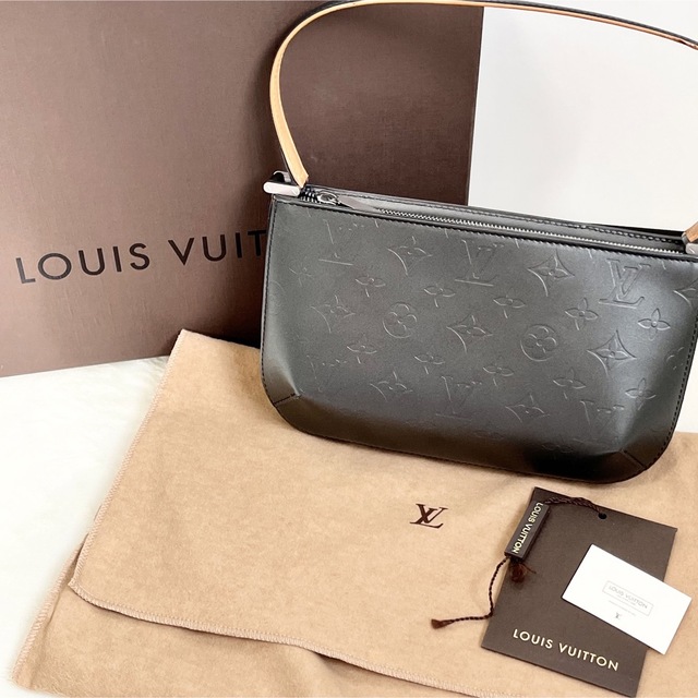 新品登場 LOUIS VUITTON レア 廃盤 マット モノグラム ノワール ファウラー 【入手困難】ルイヴィトン ハンドバッグ 