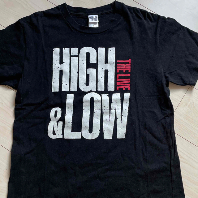 EXILE(エグザイル)のEXILE ツアーTシャツ H iGH&LOW   Mサイズ エンタメ/ホビーのタレントグッズ(ミュージシャン)の商品写真