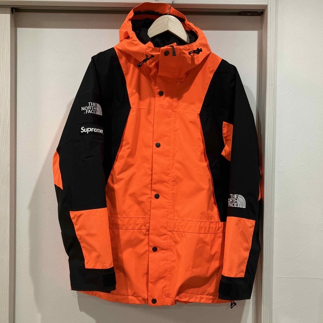 Supreme/NorthFace 白／赤