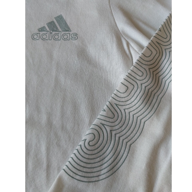 adidas(アディダス)のアディダス長袖Tシャツ メンズのトップス(Tシャツ/カットソー(七分/長袖))の商品写真