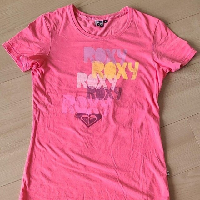 Roxy(ロキシー)のROXY　半袖Tシャツ　ロキシー　ピンク　TシャツS～M　レディース レディースのトップス(Tシャツ(半袖/袖なし))の商品写真