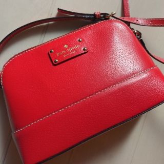 ケイトスペードニューヨーク(kate spade new york)のケイトスペード　ショルダーバッグ　赤(ショルダーバッグ)