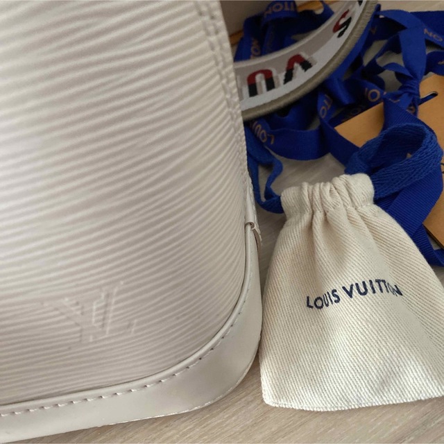 LOUIS VUITTON(ルイヴィトン)のルイヴィトン アルマbbバック♡新作　セリーヌ　コーチも レディースのバッグ(ショルダーバッグ)の商品写真