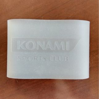 コナミ(KONAMI)のスマートウォッチ用シリコンリストバンド(マリン/スイミング)