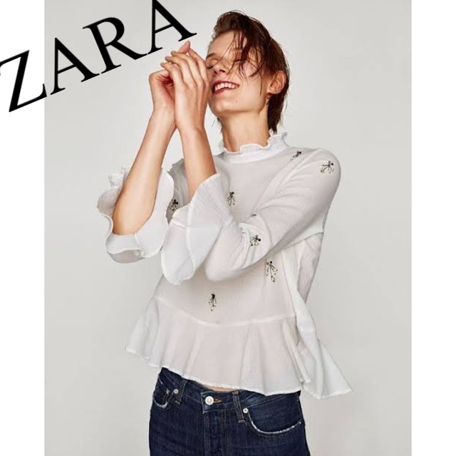 ZARA(ザラ)の美品　ZARA ザラ　シャツ　ブラウス　トップス　ビーズ　パール　フリル　人気 レディースのトップス(シャツ/ブラウス(長袖/七分))の商品写真