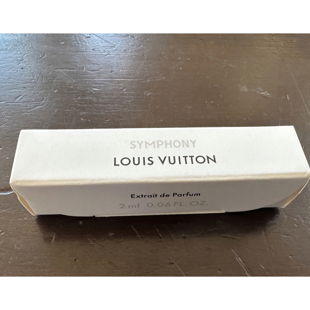 LOUIS VUITTON(ルイヴィトン)の【新品】ヴィトン 香水　シンフォニー パルファン コスメ/美容の香水(香水(女性用))の商品写真