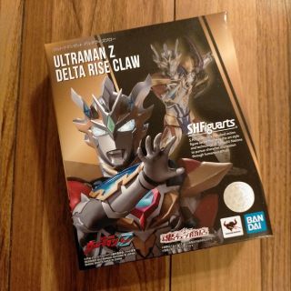 s.h.figuartsウルトラマンゼットデルタライズクロー(フィギュア)