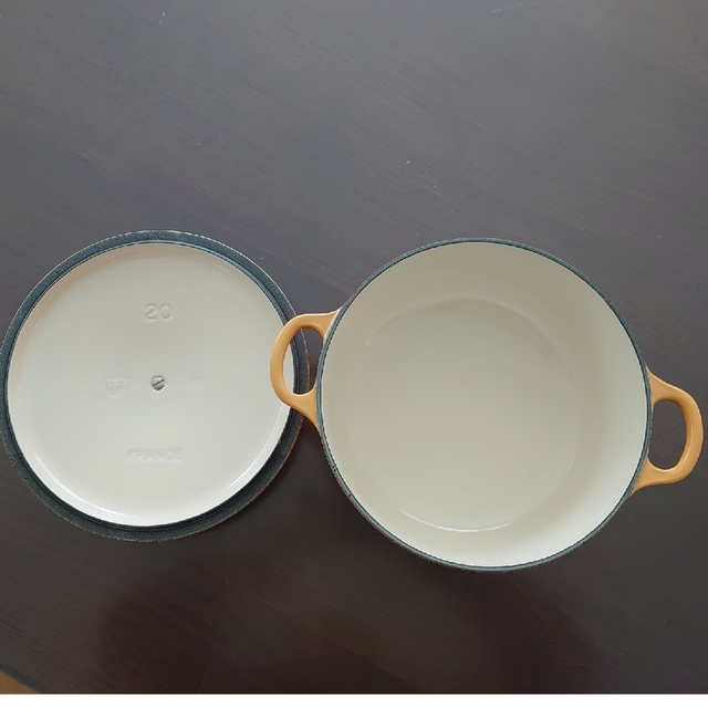 LE CREUSET(ルクルーゼ)のnori様専用　ル・クルーゼ　ココット ロンド　20cm インテリア/住まい/日用品のキッチン/食器(鍋/フライパン)の商品写真