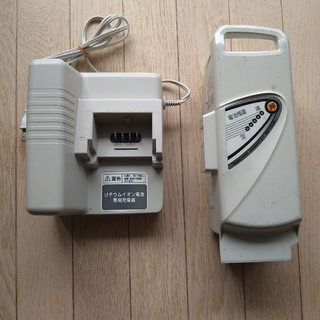 パナソニック(Panasonic)のパナソニック アシスト自転車用バッテリーと充電器(その他)
