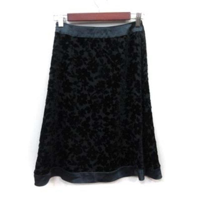 ROPE’(ロペ)のロペ フレアスカート ミモレ ロング 花柄 60-89 黒 ブラック /YI レディースのスカート(ロングスカート)の商品写真