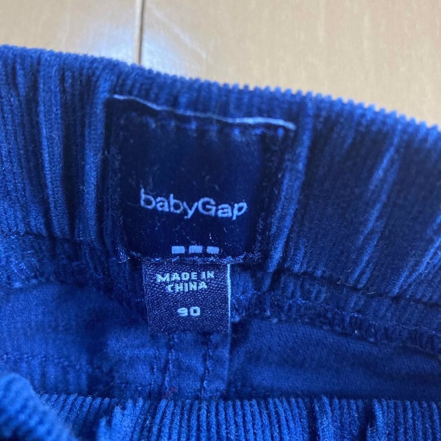 babyGAP(ベビーギャップ)の90センチズボン 2枚セット キッズ/ベビー/マタニティのキッズ服男の子用(90cm~)(パンツ/スパッツ)の商品写真