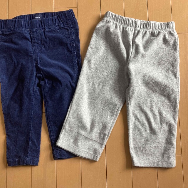 babyGAP(ベビーギャップ)の90センチズボン 2枚セット キッズ/ベビー/マタニティのキッズ服男の子用(90cm~)(パンツ/スパッツ)の商品写真