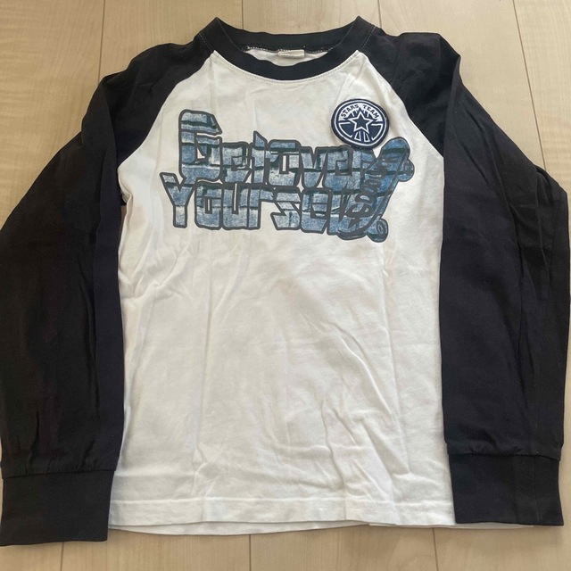 長袖Tシャツ  4枚セット　140 キッズ/ベビー/マタニティのキッズ服男の子用(90cm~)(Tシャツ/カットソー)の商品写真