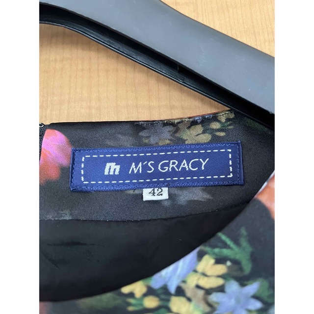 M'S GRACY(エムズグレイシー)のエムズグレイシー　M'S GRACY フラワープリントワンピース レディースのワンピース(ひざ丈ワンピース)の商品写真
