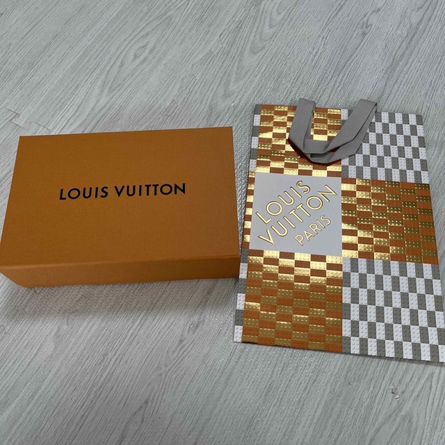 傷ひとつない！LOUIS VUITTON 空箱&ショッパー