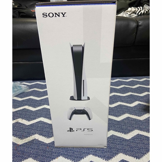 SONY(ソニー)のPS5 CFI-1200A01 825GB エンタメ/ホビーのゲームソフト/ゲーム機本体(家庭用ゲーム機本体)の商品写真