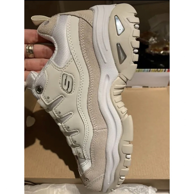 最終値下げ】スケッチャーズ skechers 厚底 ベージュ 白 アイボリー