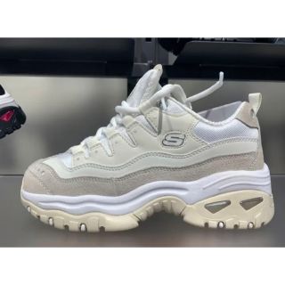 スケッチャーズ(SKECHERS)の【最終値下げ】スケッチャーズ　skechers 厚底　ベージュ　白　アイボリー(スニーカー)