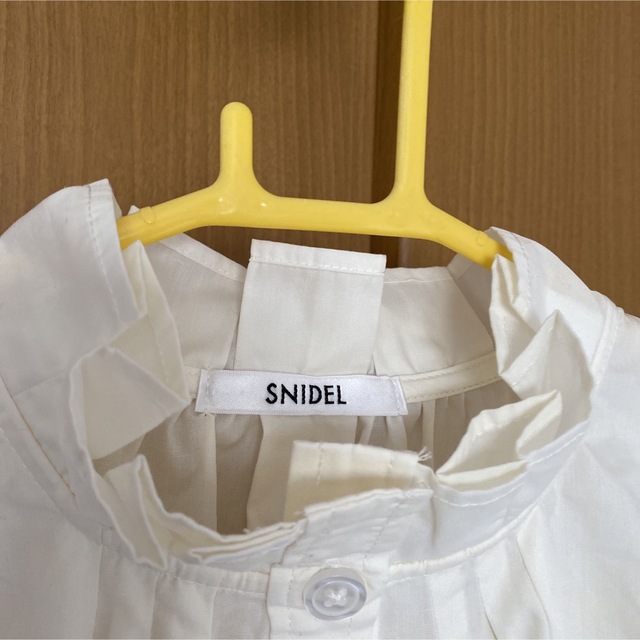 SNIDEL(スナイデル)のSNIDELシャツワンピース新品未使用 レディースのトップス(シャツ/ブラウス(長袖/七分))の商品写真